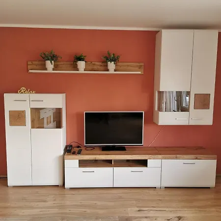 Gemütliche 90 qm Wohnung in Saarburg, zentral gelegen, Garten mit Aussicht, separater Eingang Exterior foto