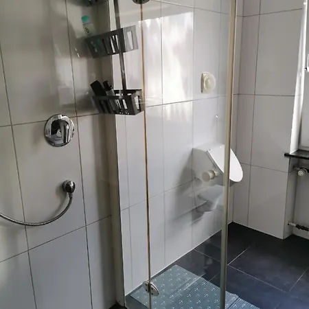 Gemütliche 90 qm Wohnung in Saarburg, zentral gelegen, Garten mit Aussicht, separater Eingang Exterior foto