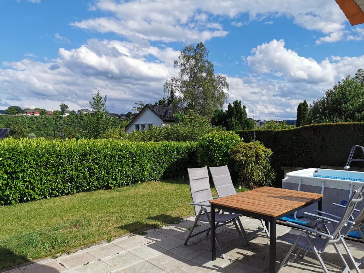 Gemütliche 90 Qm In Saarburg, Zentral Gelegen, Garten Mit Aussicht, Separater Eingang Saarburg